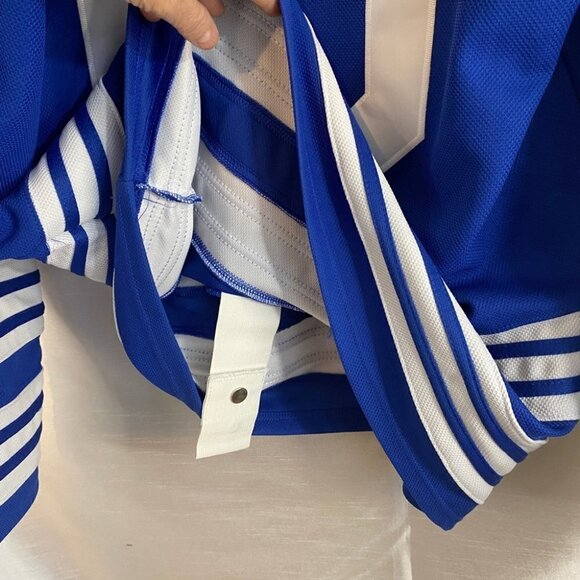 NWOT Toronto Maple Leafs Jersey LUPAL #19. NHL  2014 Winter Classic Men 52 - Picture 7 of 14